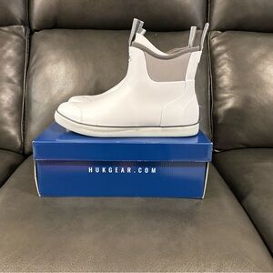 *Brand New* Huk Rogue Wave Boots White Size 11